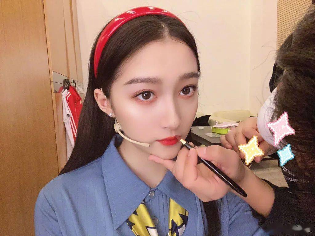 眉毛|美人计 | 警告！关晓彤这么化妆，她行；你我，不行