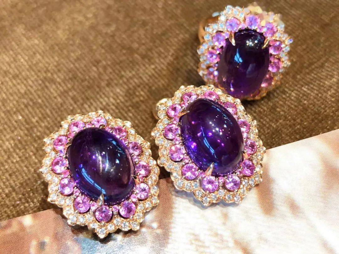 子和|布达拉宫用了多少吨金子和珠宝用来装饰呢？说出来你都不敢相信