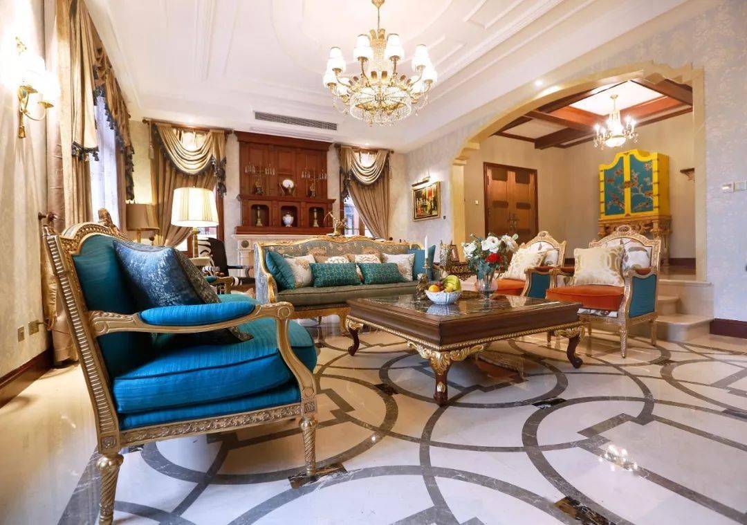 大气|336㎡欧式风大别墅 ，典雅又大气，时尚的潮流感一点也不俗气！