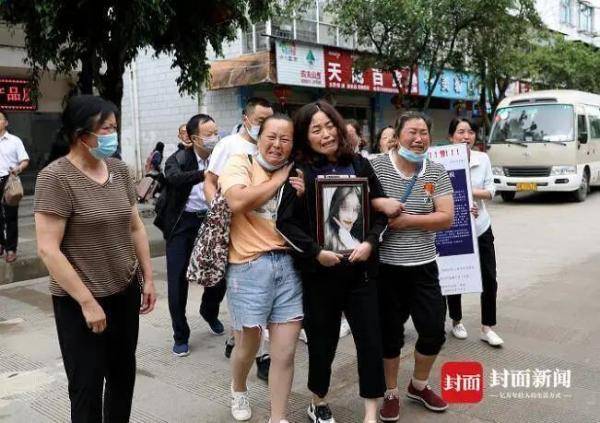 勐海县|南京女大学生遭男友杀害，父母透露：系感情纠纷