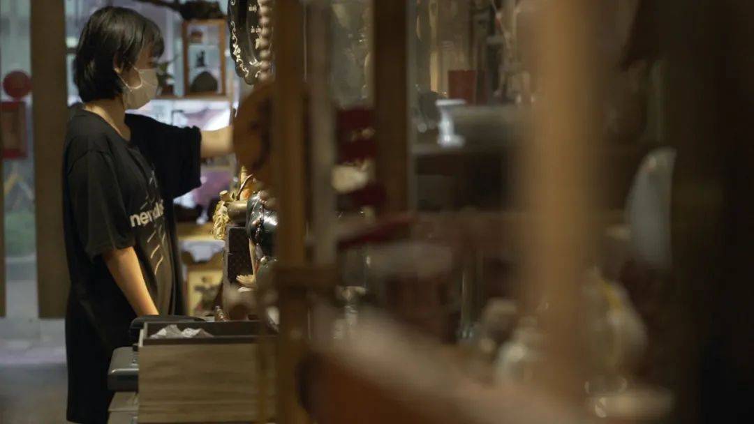 经营|广州小店坚持以物换物经营8年，因“交换幸福”走红网络