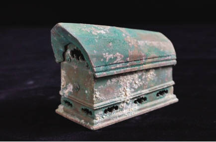 千年|白天假装开饭店深夜挖地道盗千年古塔