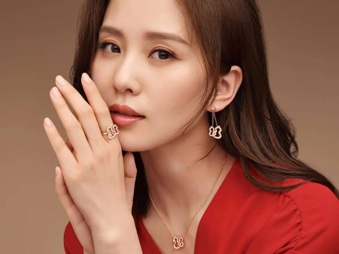 伊丽莎白·泰勒|PICK小姐姐还是珠宝? 你说了算!