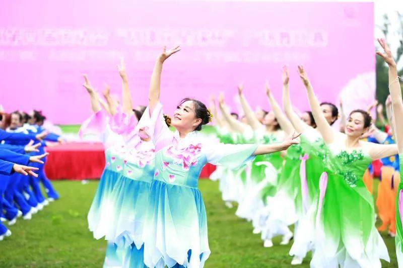 舞蹈生综合分多少比较高 b37048edbfd04abd8857dc4e12e8b96d.jpeg