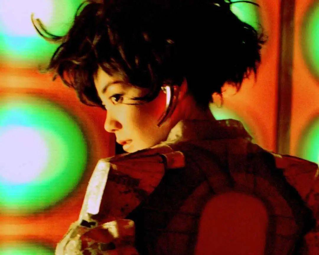 uth|你妆啥 | 我们瞒着王菲拍了她