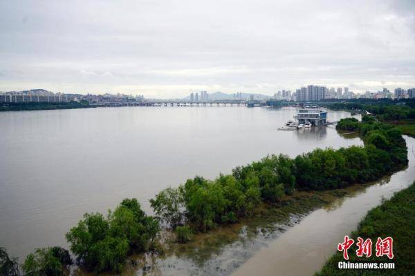 水位|暴雨致首尔汉江水位猛增 附近公园、道路被淹