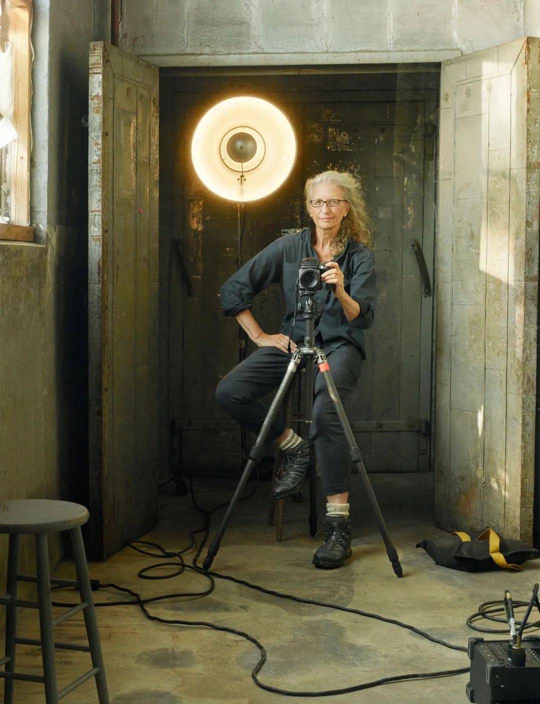 还在洛杉矶艺术学院上学的安妮·莱博维茨 annie leibovitz)将作品集