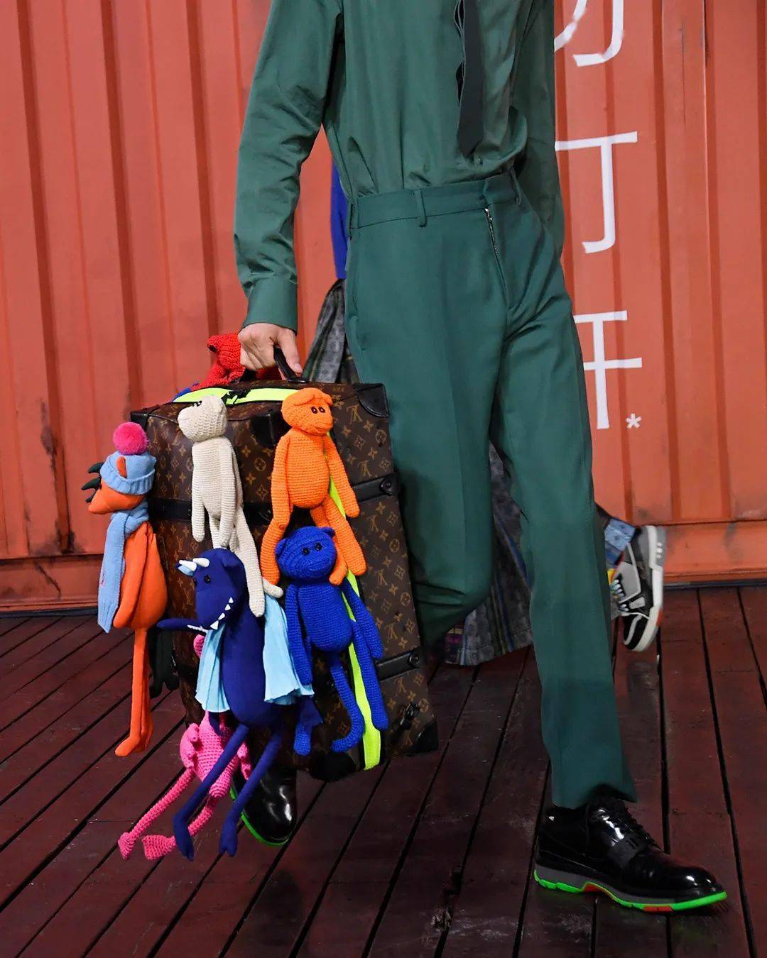 吴建豪|适逢 LV 男装大秀，吴建豪想要送你一份礼物