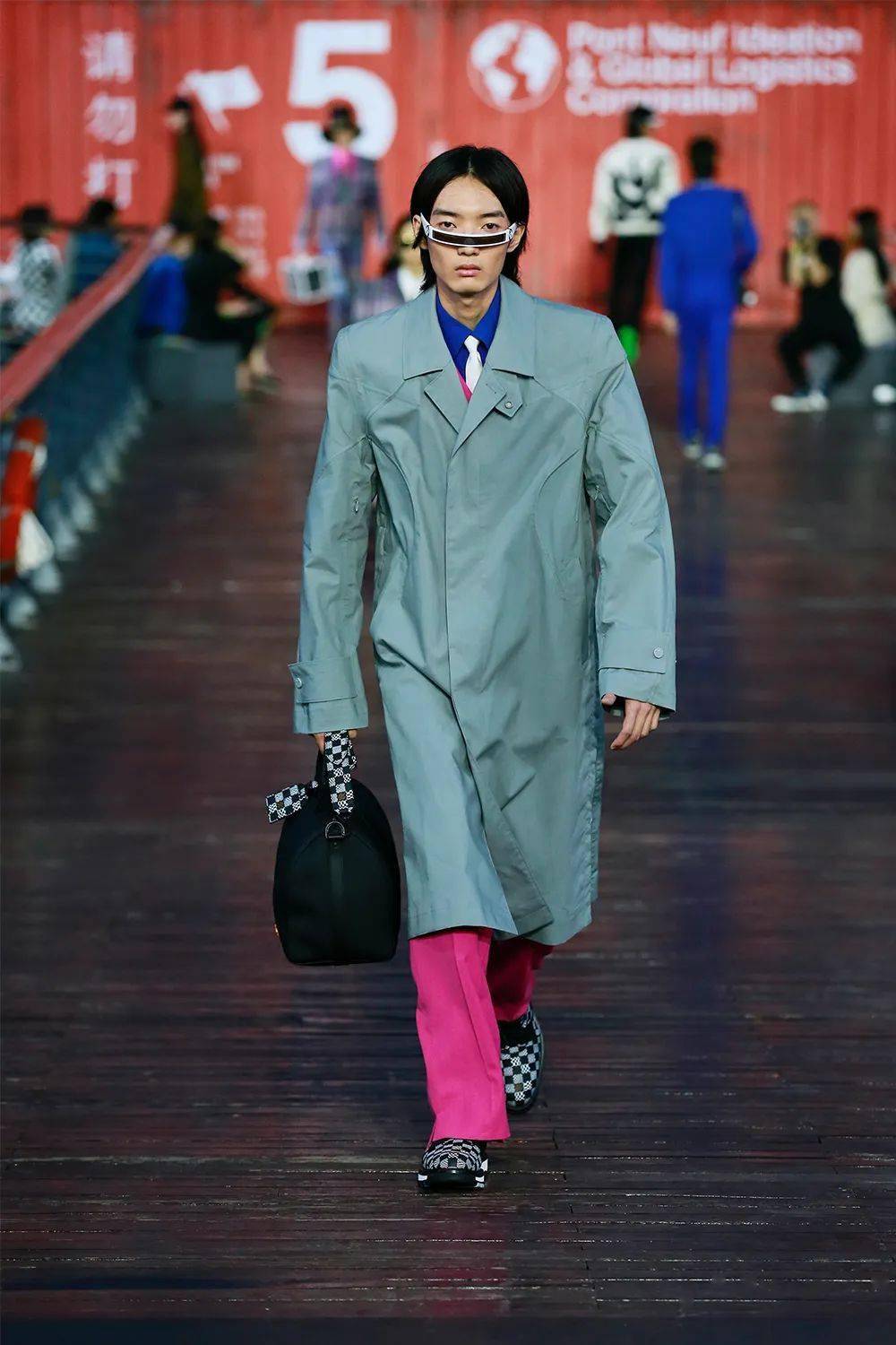 吴建豪|适逢 LV 男装大秀，吴建豪想要送你一份礼物