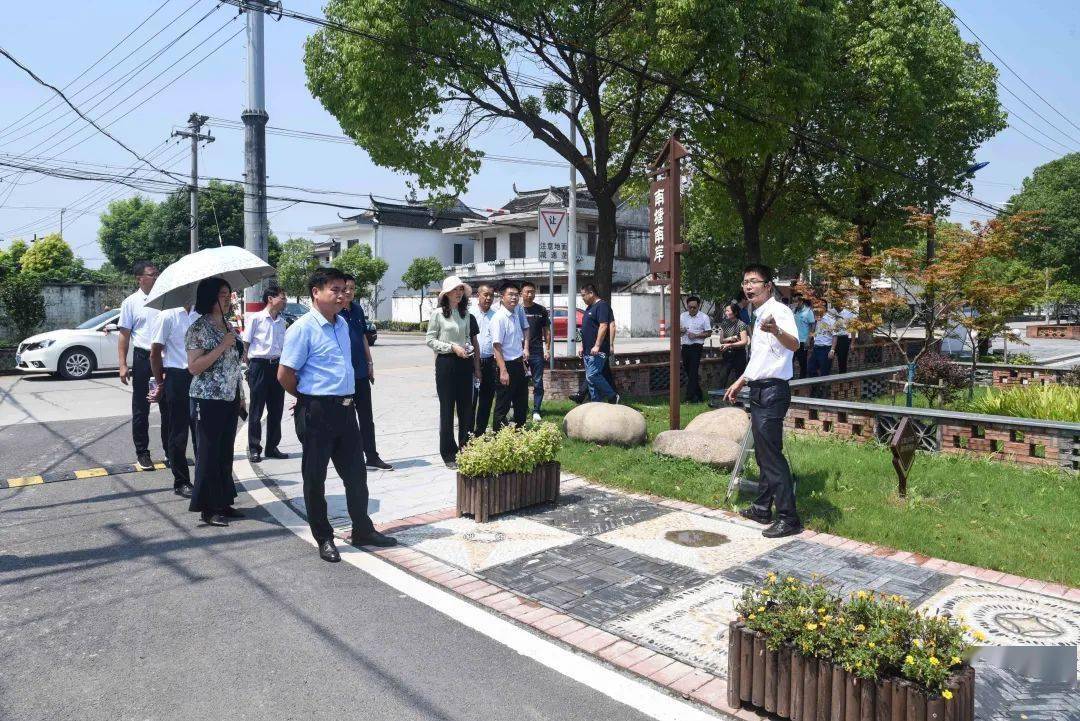 碧溪街道以优化人居环境为目标,以完善基础设施为抓手,按照"遴选一批
