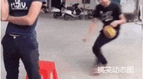 【今日爆笑动态图】学会这个魔术,以后用处很大