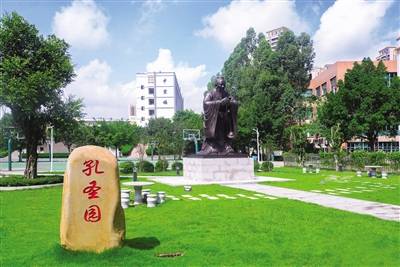 教学|推传媒特色教育 促学生多元成才