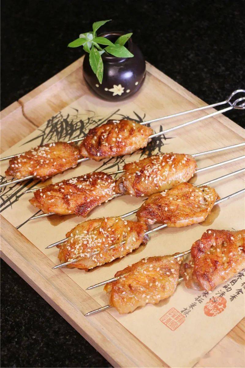 肉汁|我在漳州侨村里吃烧烤！东北烧烤超强阵容！特权价+送酒！晚餐夜宵安排！