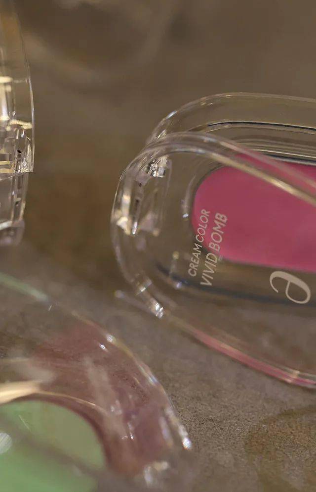 �Ŵ��У�����zhui���õ�ƽ�۲�ױ�ϼ�����˾���������