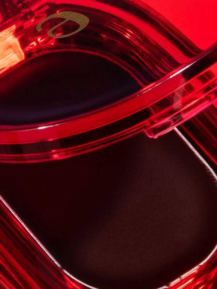 �Ŵ��У�����zhui���õ�ƽ�۲�ױ�ϼ�����˾���������