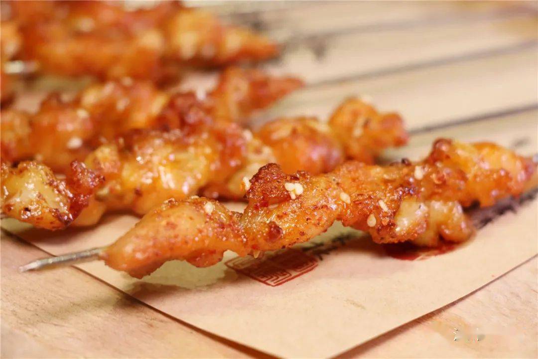 肉汁|我在漳州侨村里吃烧烤！东北烧烤超强阵容！特权价+送酒！晚餐夜宵安排！