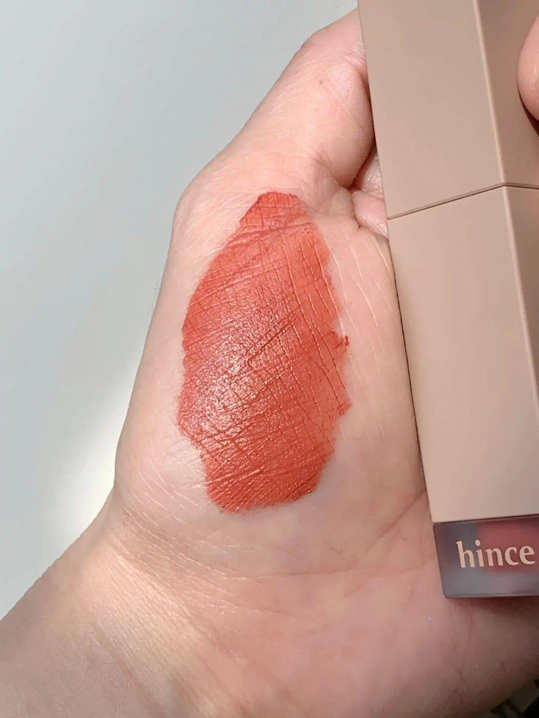 �Ŵ��У�����zhui���õ�ƽ�۲�ױ�ϼ�����˾���������