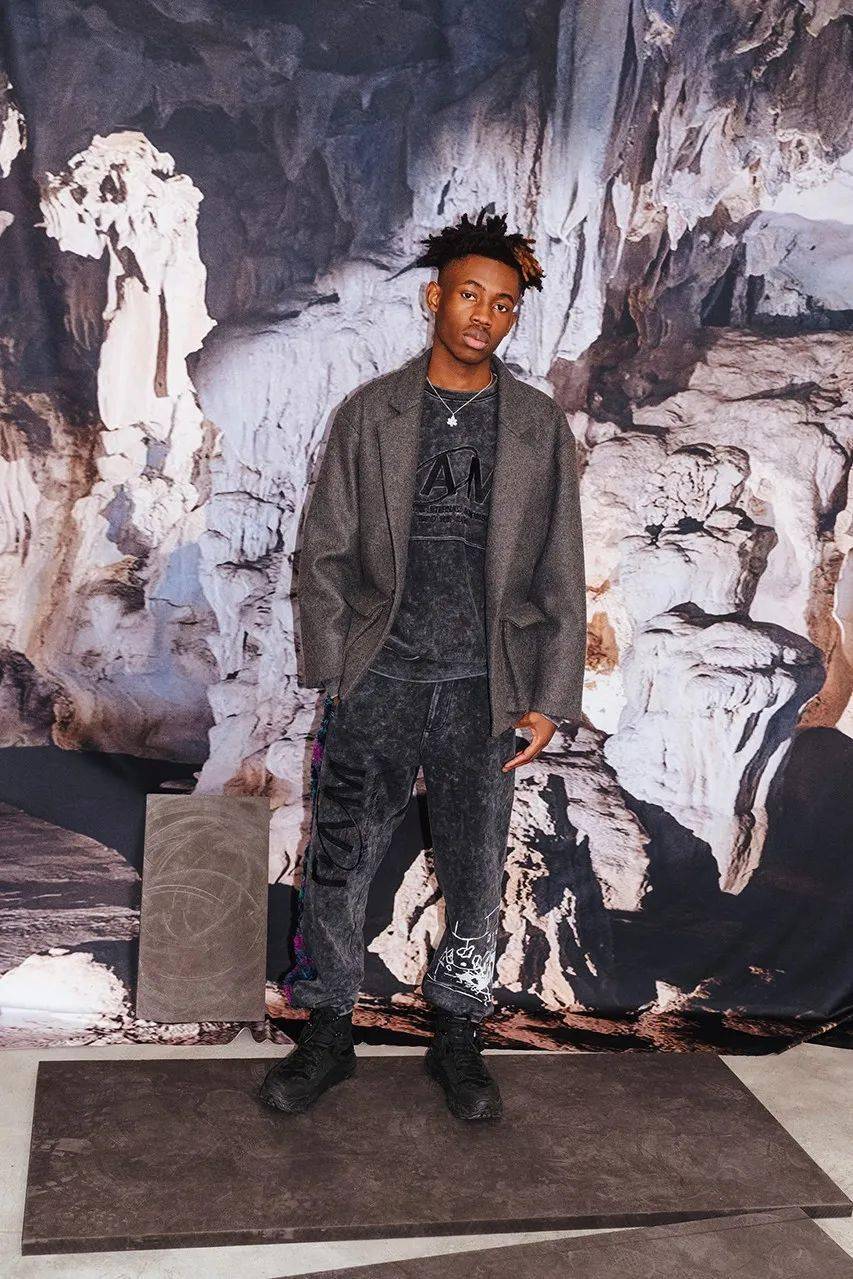 Into|ULSUM丨尽情展示地下亚文化