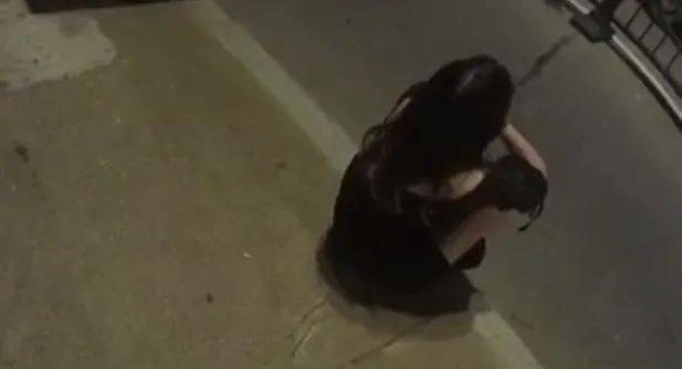 张惠祥|白发大爷“碰瓷”年轻女孩，民警却公开点赞