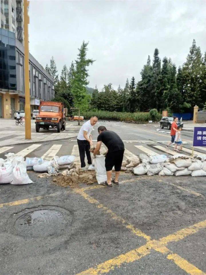 天全县城厢镇常住人口_天全县城厢派出所(2)