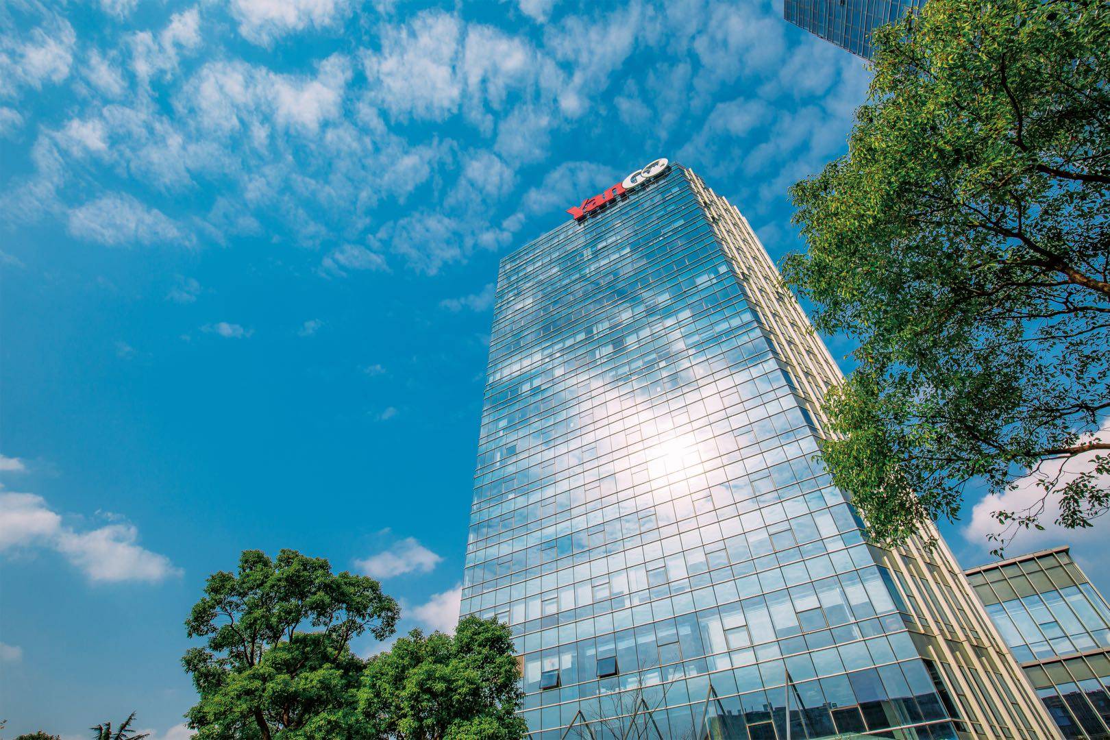 销售|阳光城年中“报喜”：半年销售900亿，净负债率再降23%