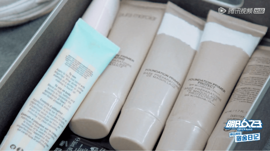 胡宇桐|胡宇桐上节目自备7支隔离?小P老师奉上妆前隔离的干货!