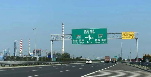 再也不用手忙脚乱,高速公路指示牌信息详解来啦