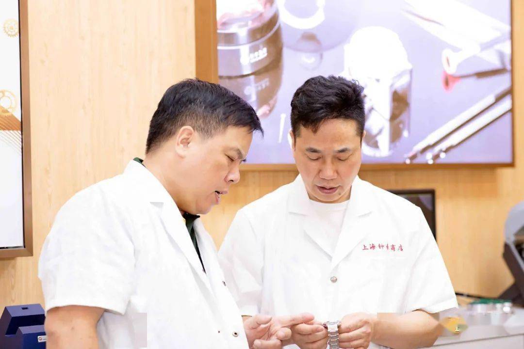 ��һ�¶����� | �߽�ʢʱ�ӱ�ά��ʦ���ں���Ƶ��