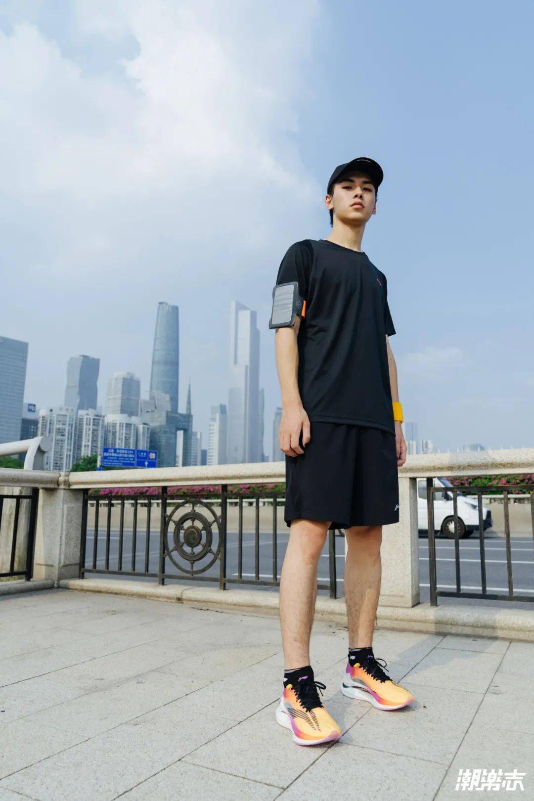 跑鞋|造型特辑 | 打破专业跑鞋“不时髦”的刻板印象,或许要看李宁「绝影」。
