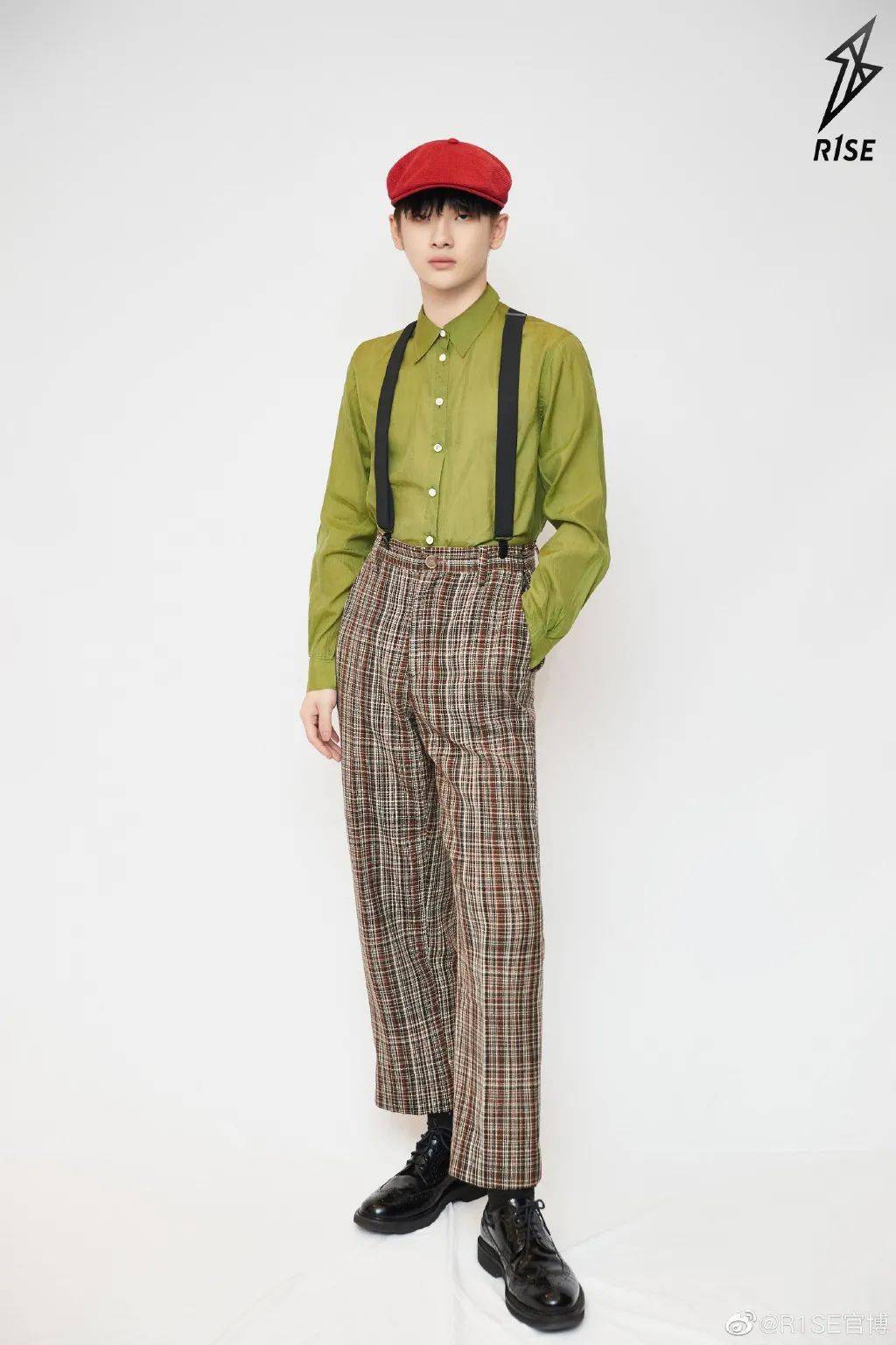 娜比|早秋第一件单品我选好了！是杨洋娜比都Pick的背带裤~