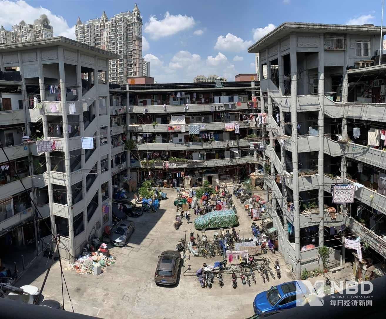 上海豪宅边拆不动的老破小公寓，原来是最早通水通气的文物