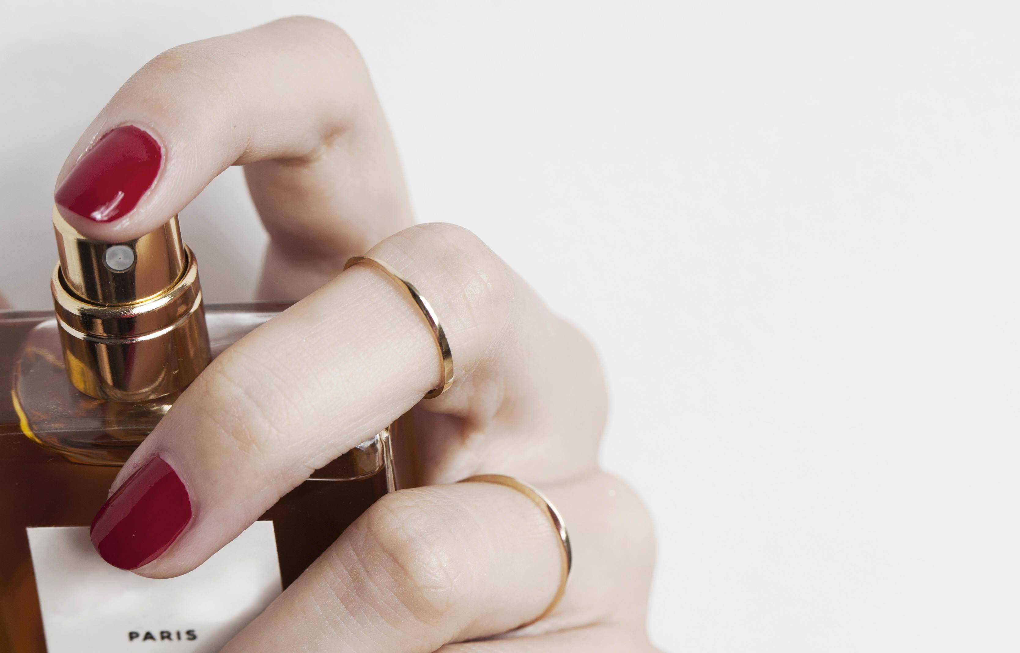 品牌|36氪首发｜珠宝品牌「隐YIN」完成近千万天使轮融资，寓设计美学和东方哲学于饰品