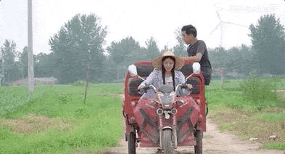 李子柒|第二个李子柒！95后女孩毕业为父变“网红”， 218W粉丝在线催更：越真实，越治愈