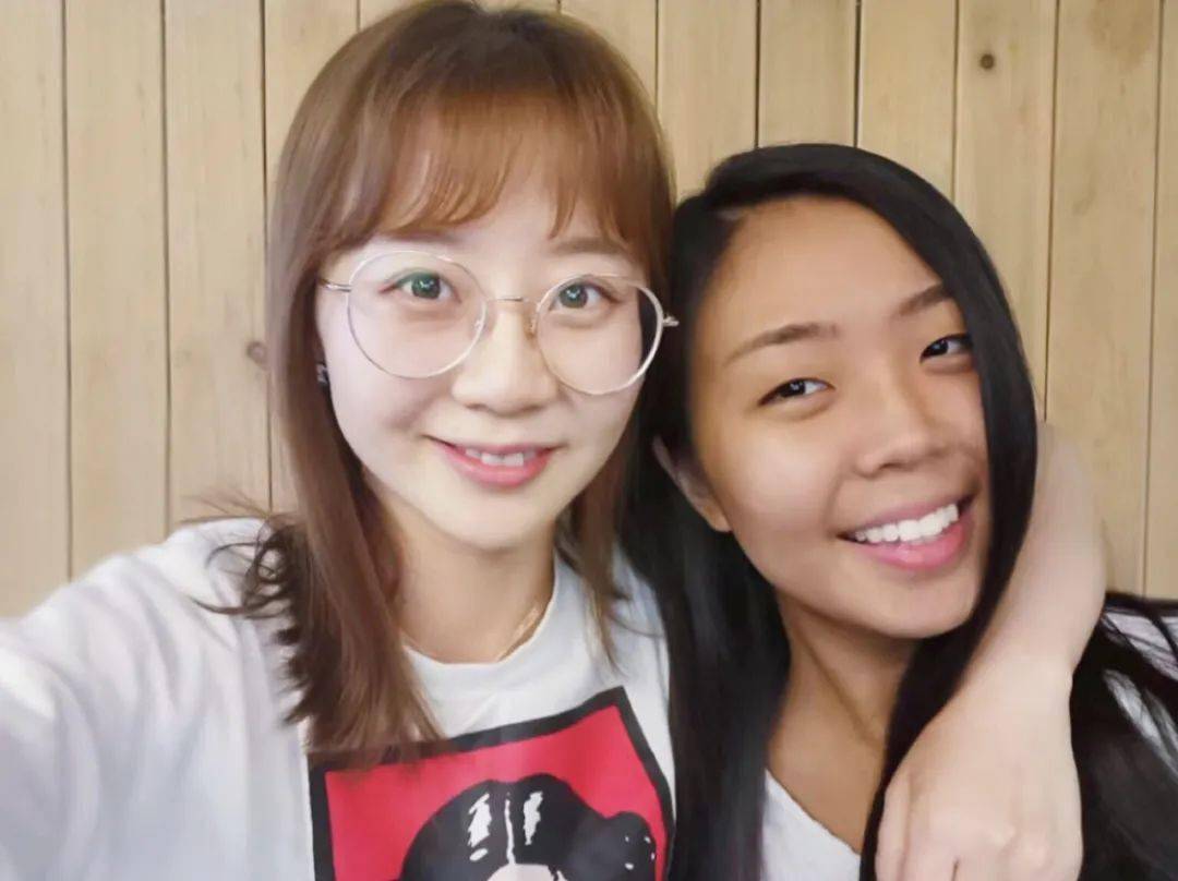 皮肤|白到发光的张雨绮性感冲出屏幕!这次成了“直女斩”