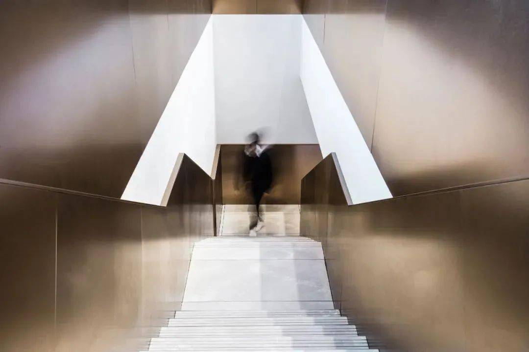 品牌|新空间意味新时间，我们找到了这个品牌成为“网红”的原因