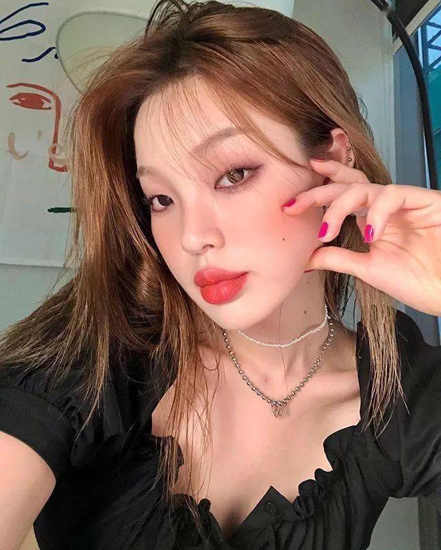 眼线|姜涩琪的眼妆迷倒了我，学习单眼皮怎么画都好看的秘诀