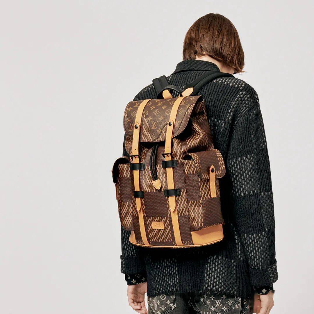 人人|半个娱乐圈都在穿！人人苦等的 LV 联名终于来了！想抢到只要一招！