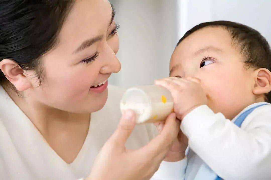 超重|3岁女孩被父母喂到70斤惊呆网友！科学预防孩子超重应该怎么做？