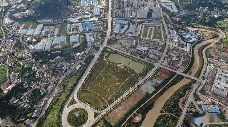 临沧凤庆gdp_云南临沧凤庆田心村(2)