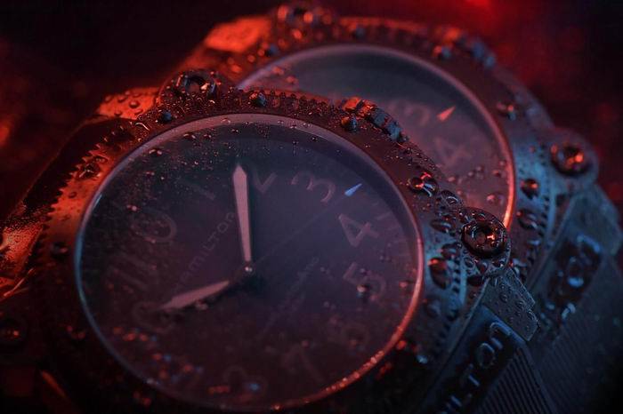 诺兰|诺兰《信条》上映在即，电影未播先火又带热了钛金属腕表