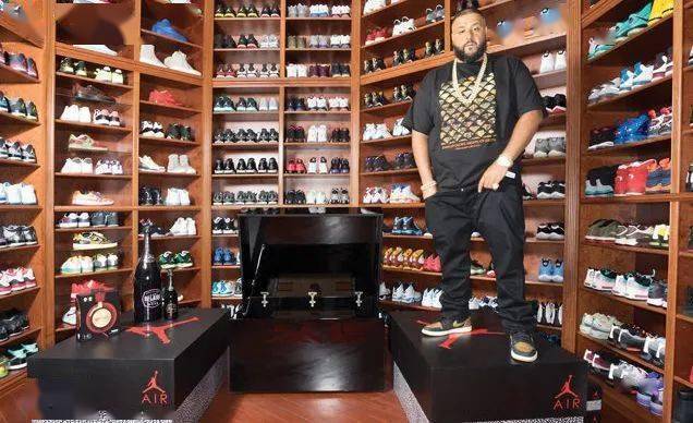 Yeezy|鞋柜就值 1.5 亿!他和 AJ 联名,却对侃爷原味 Yeezy 情有独钟!