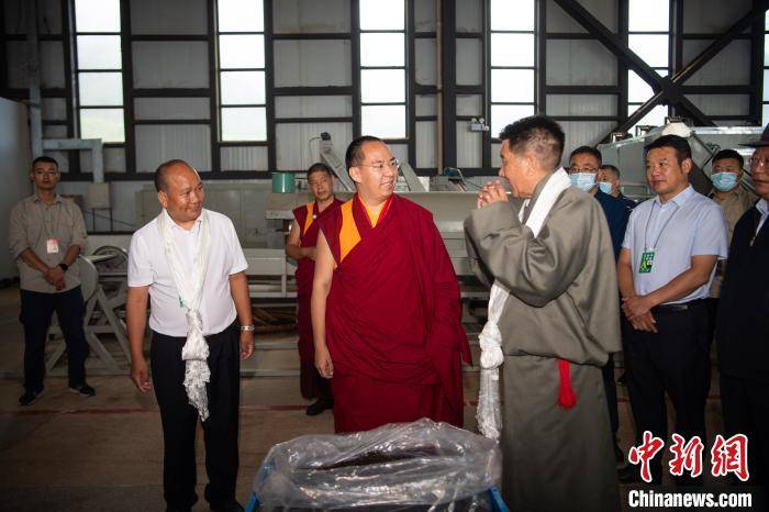 何蓬磊|在喜马拉雅山脉南麓墨脱，班禅与茶场负责人的一场对话