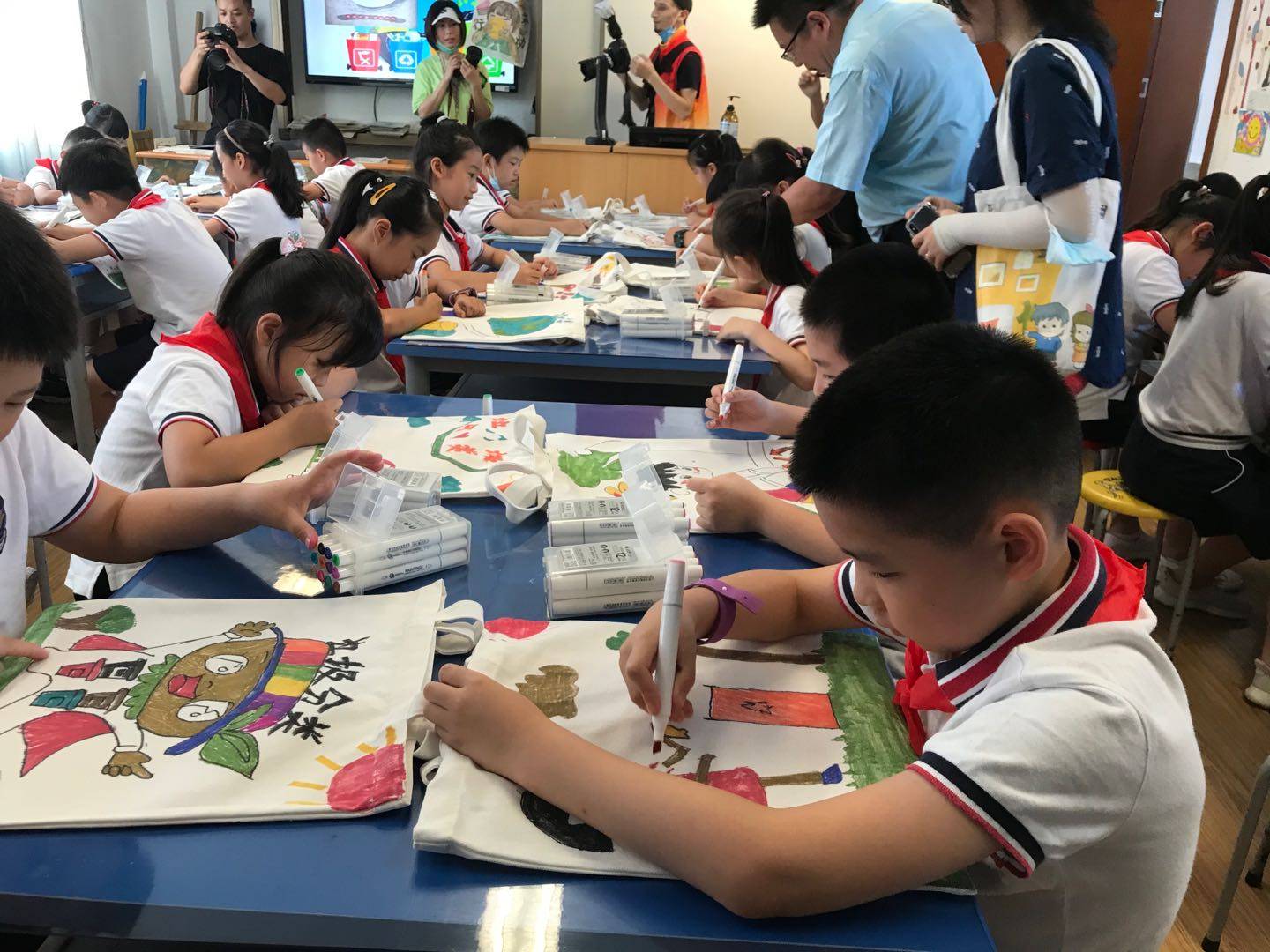 分类|上海中小学的开学第一课讲了啥？垃圾分类、防疫不放松……