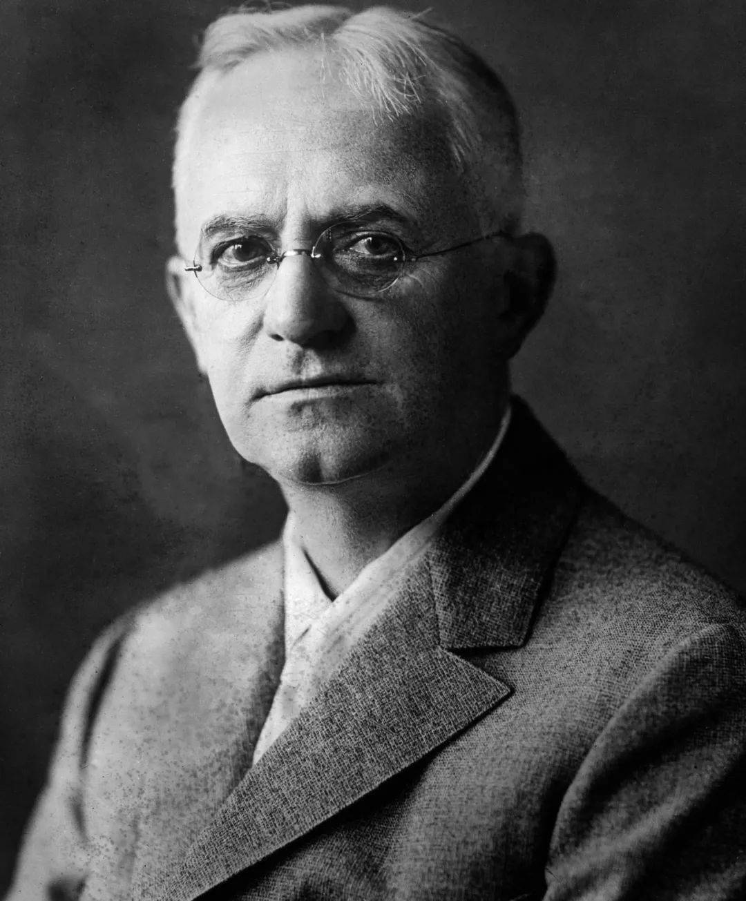 制药|140岁柯达，卖不出胶卷惨遭破产？竟靠跨界制药、卖衣服，重新复活！