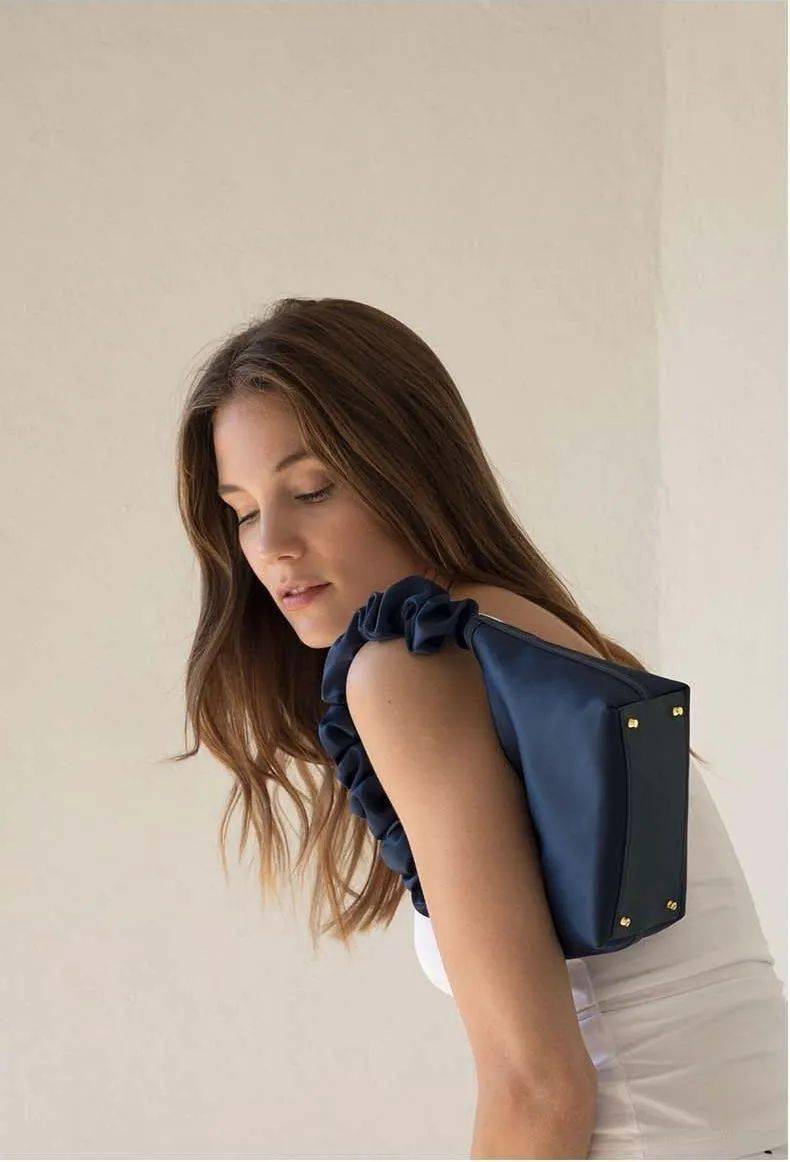 Minkoff|连老佛爷都夸的轻奢包袋，款式果然不输大牌