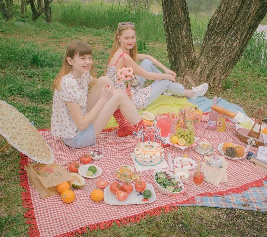 照片|颜值不够的女生，怎么拍出朋友圈点赞超高的照片？