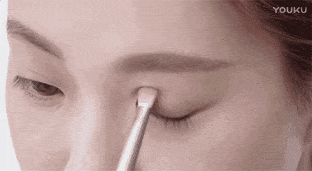 眼影|宣美的同款眼妆，真的仅靠指腹就能完成？