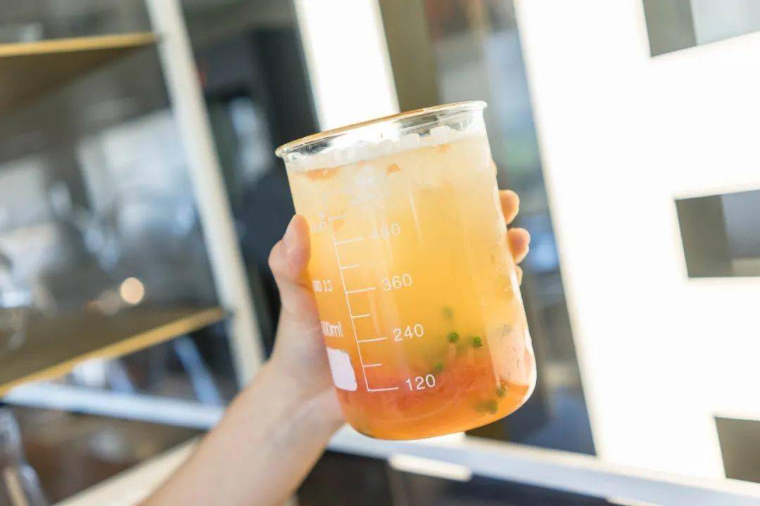 自己怎么测酒精度数 671d60cae3e24a9aa9d5721dcc87c5a5.jpeg