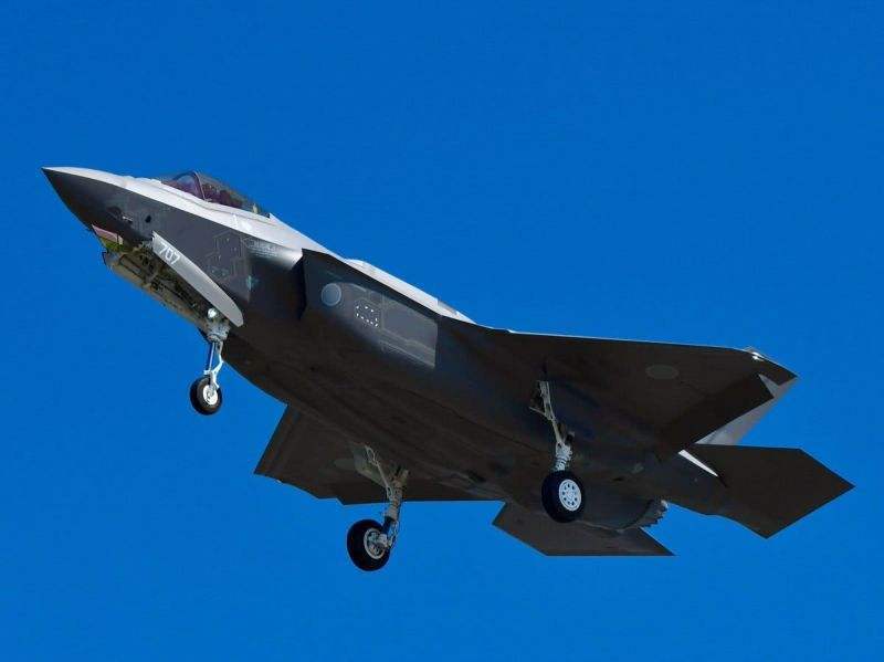 日本将购买射程约500公里导弹 可加装在F-35隐身