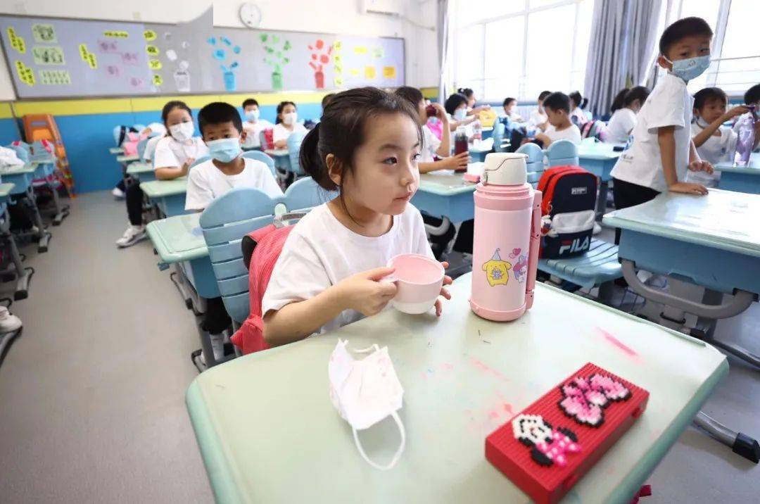 李健|北京最后一拨小学生返校！这所新发地旁边的小学举办开学典礼